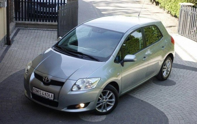 Toyota Auris cena 23900 przebieg: 143000, rok produkcji 2010 z Czarne małe 172